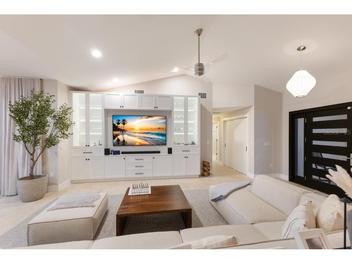 238 Island Circle Sarasota FL 34242 A4650032 image10