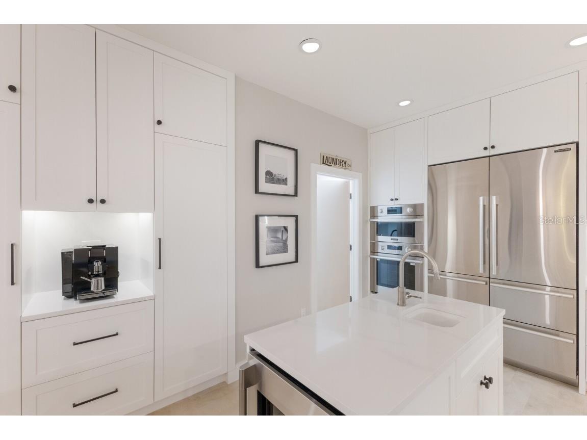 238 Island Circle Sarasota FL 34242 A4650032 image21