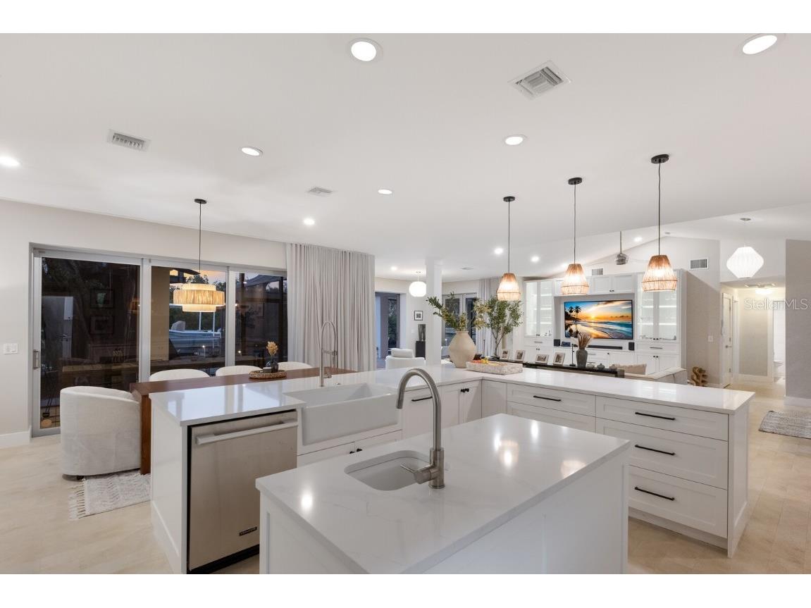 238 Island Circle Sarasota FL 34242 A4650032 image23