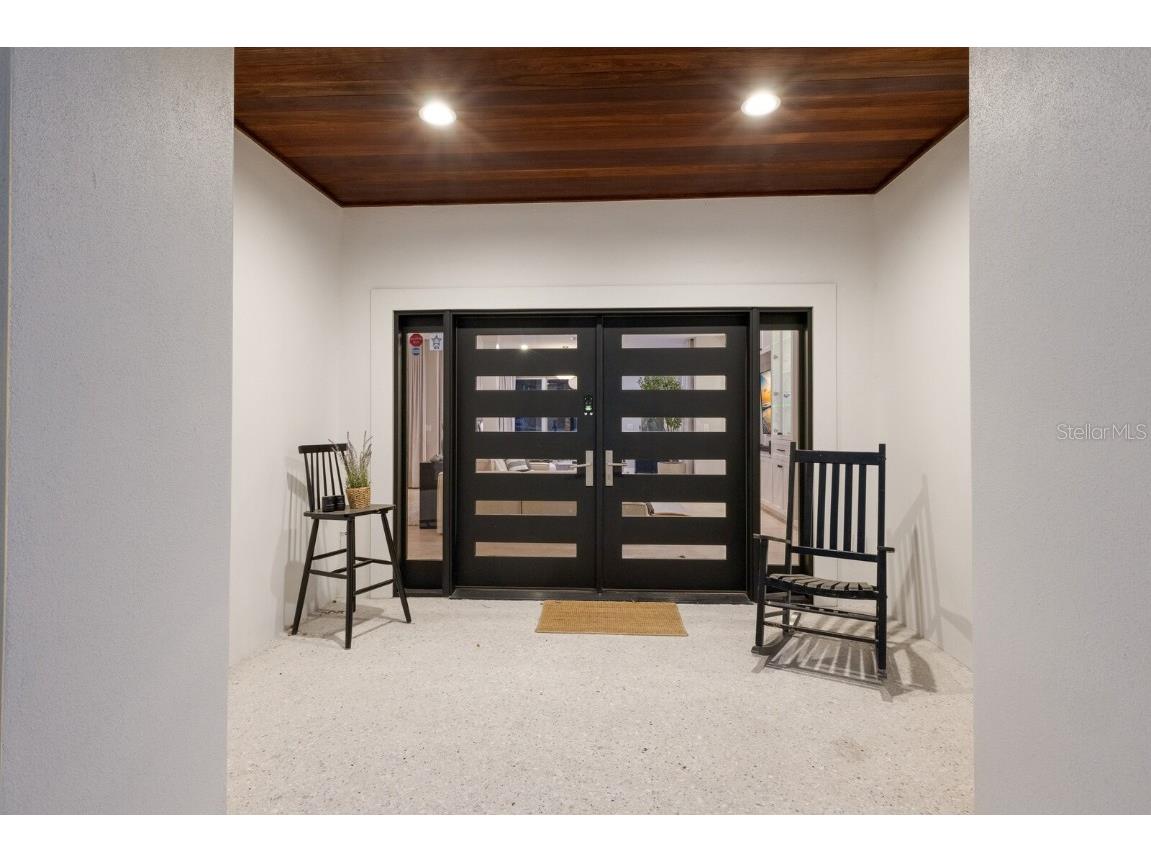 238 Island Circle Sarasota FL 34242 A4650032 image3