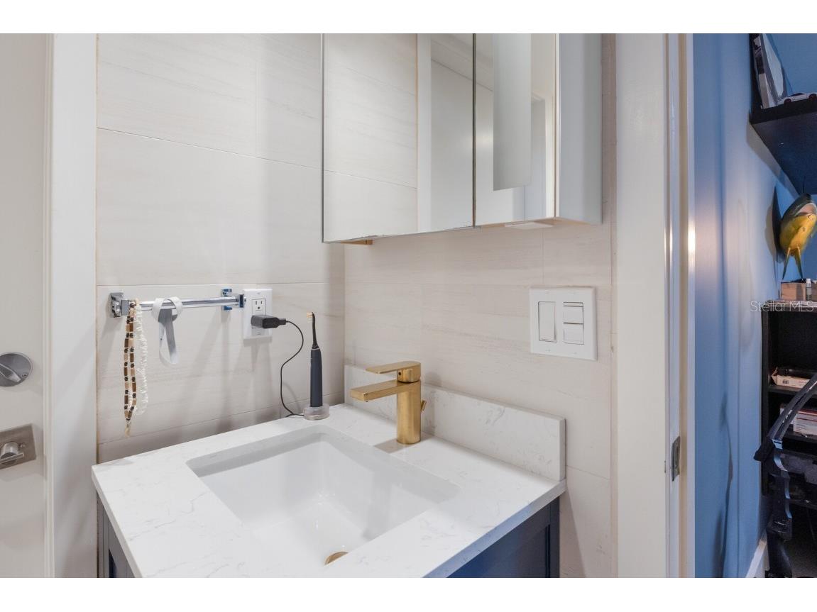 238 Island Circle Sarasota FL 34242 A4650032 image30