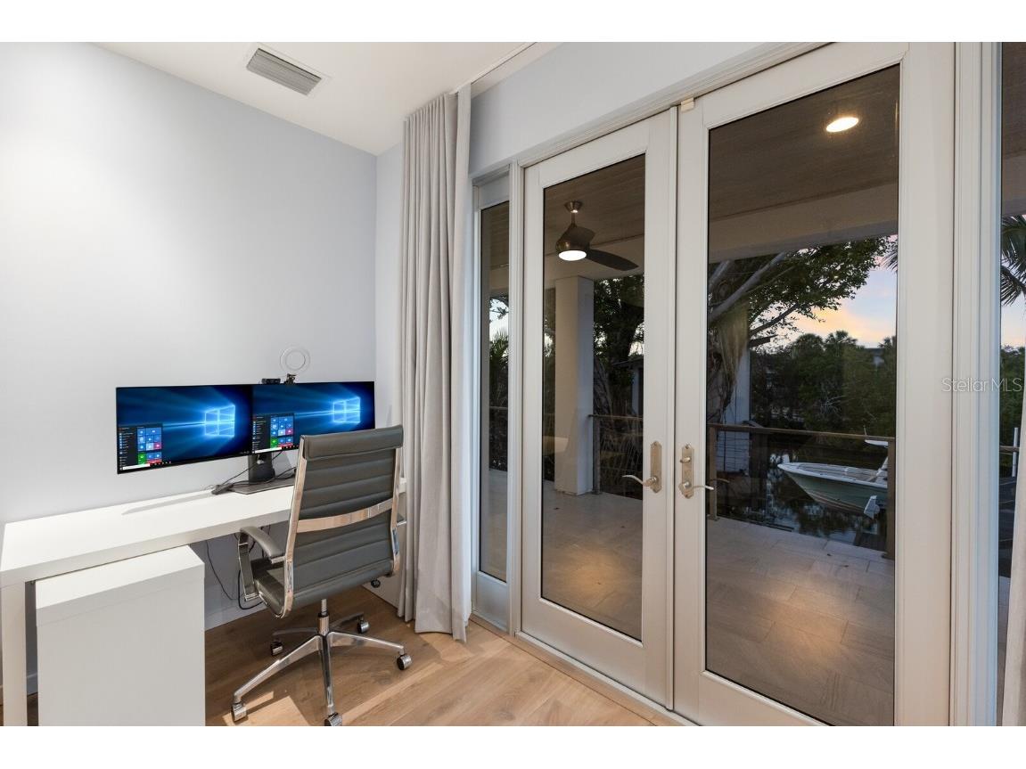 238 Island Circle Sarasota FL 34242 A4650032 image39