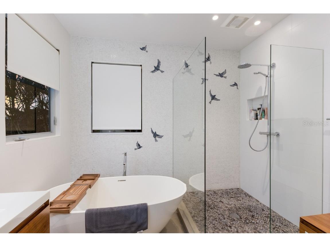 238 Island Circle Sarasota FL 34242 A4650032 image41