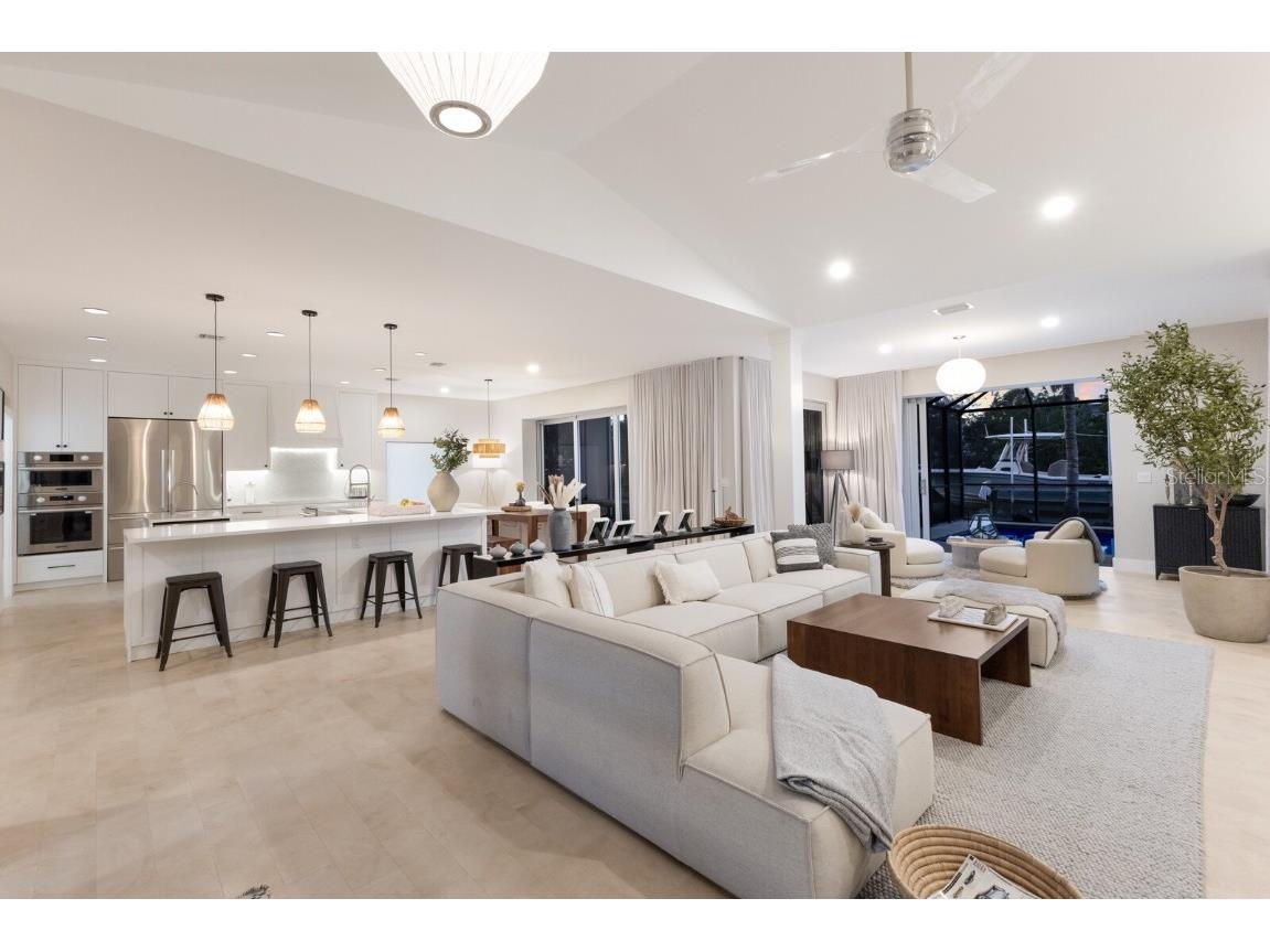 238 Island Circle Sarasota FL 34242 A4650032 image7