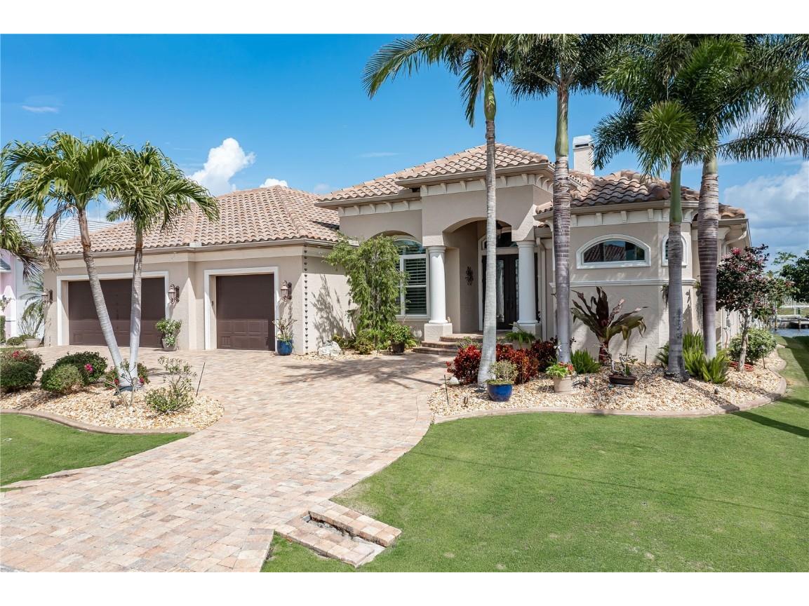 238 Lido Drive Punta Gorda FL 33950 - LOOK DOWN COVE CANAL C7515109 image1