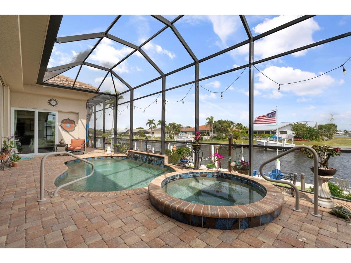 238 Lido Drive Punta Gorda FL 33950 - LOOK DOWN COVE CANAL C7515109 image6