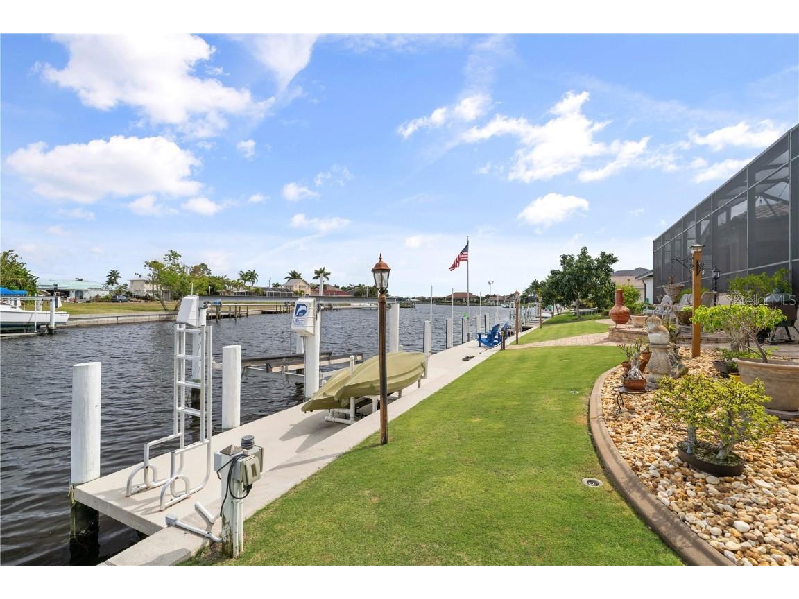 238 Lido Drive Punta Gorda FL 33950 - LOOK DOWN COVE CANAL C7515109 image9