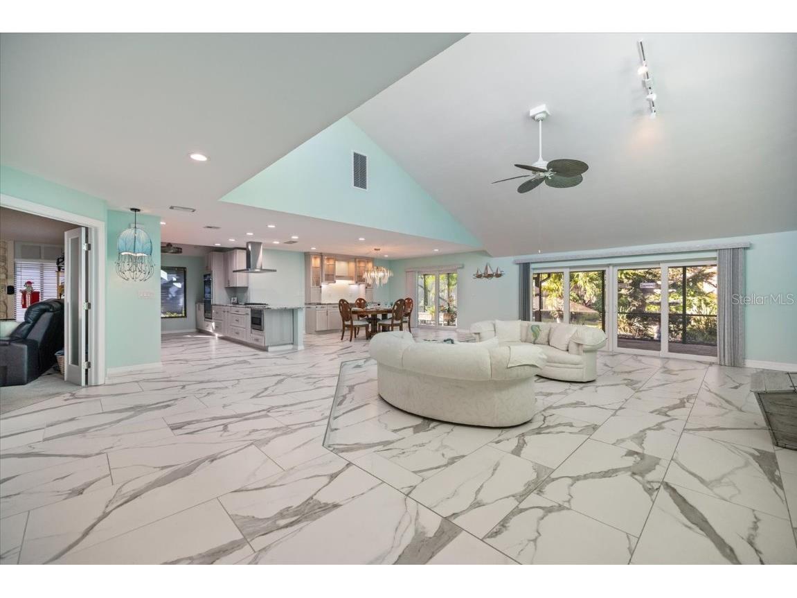 238 Lookout Point Drive Osprey FL 34229 A4671468 image10