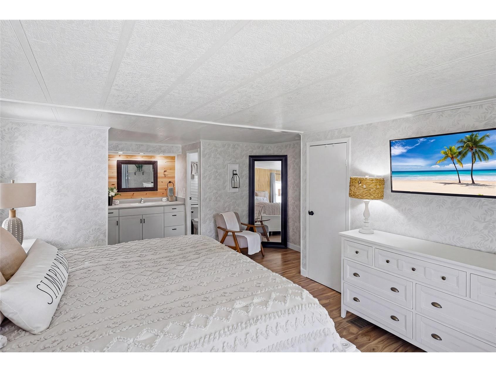 238 Palm Air Drive Osprey FL 34229 A4689837 image20