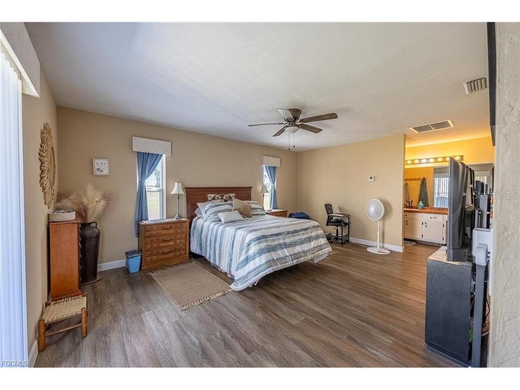 238 SE 9th Terrace Cape Coral FL 33990 C7523727 image24