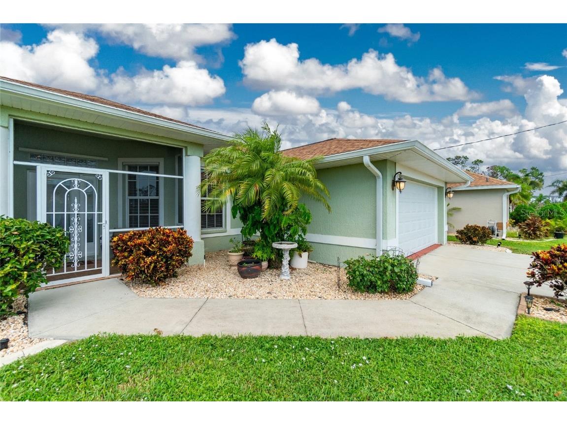 238 White Marsh Lane Rotonda West FL 33947 D6132442 image1