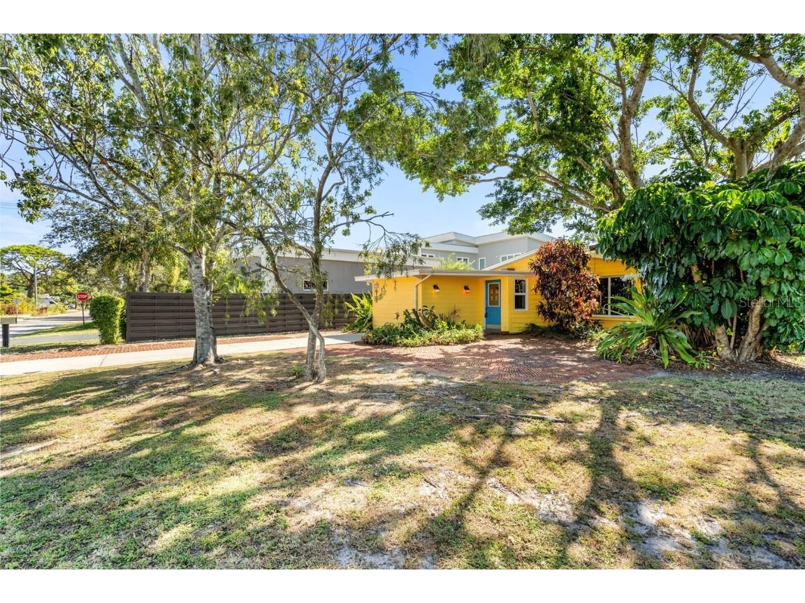 2380 Bay St Sarasota FL 34237 A4670064 image1