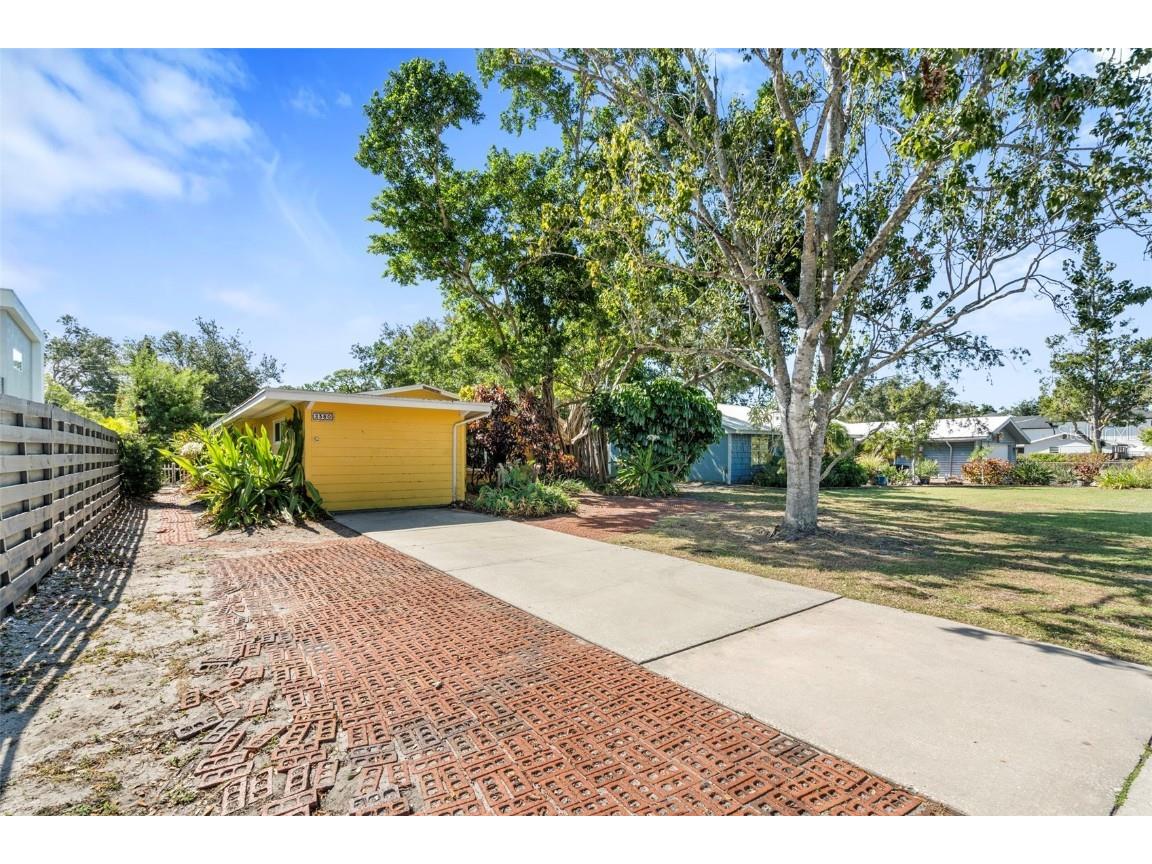 2380 Bay St Sarasota FL 34237 A4670064 image2