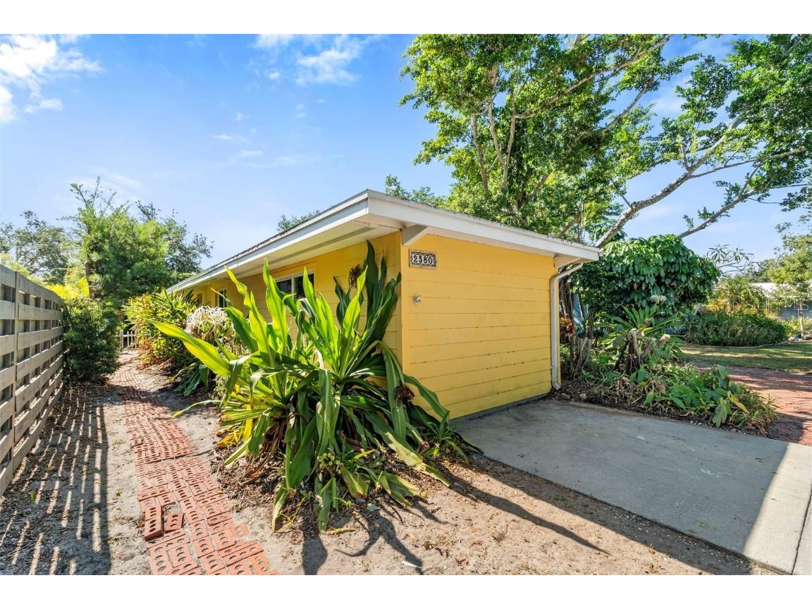2380 Bay St Sarasota FL 34237 A4670064 image3