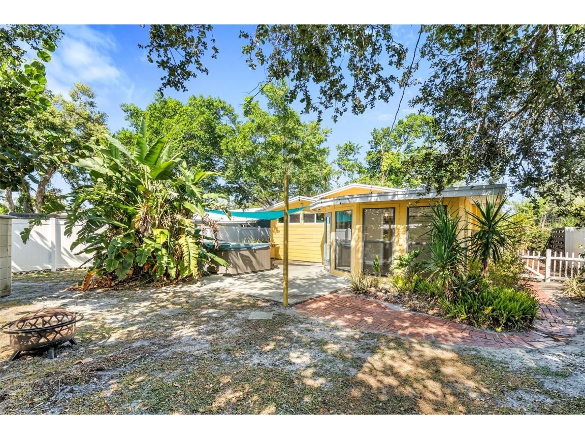 2380 Bay St Sarasota FL 34237 A4670064 image38