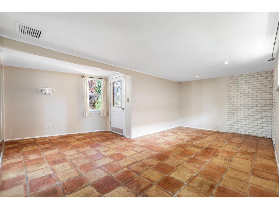 2380 Bay St Sarasota FL 34237 A4670064 image8