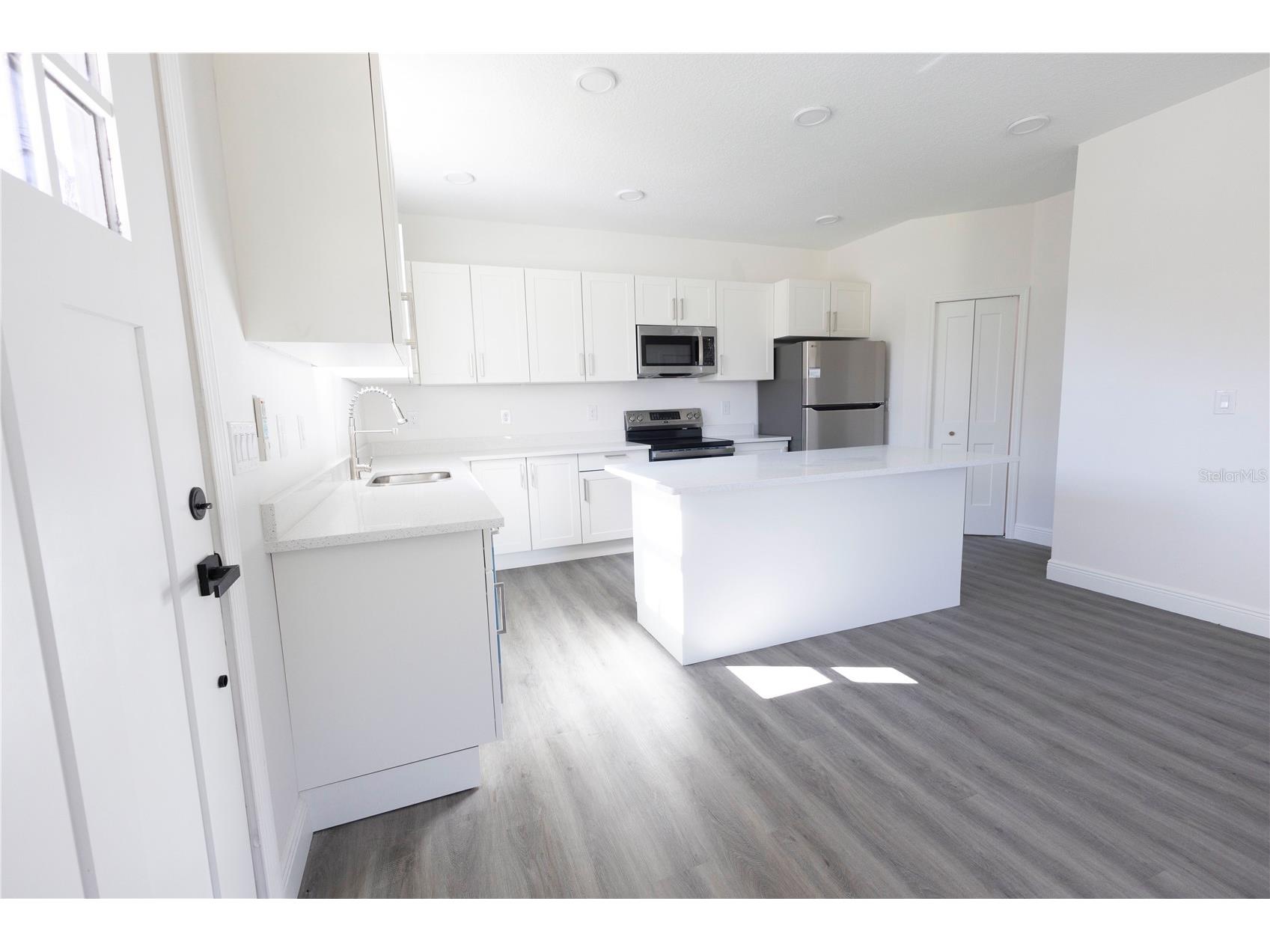 2381 Cr 423 #LOT 41 Lake Panasoffkee FL 33538 G5102927 image8