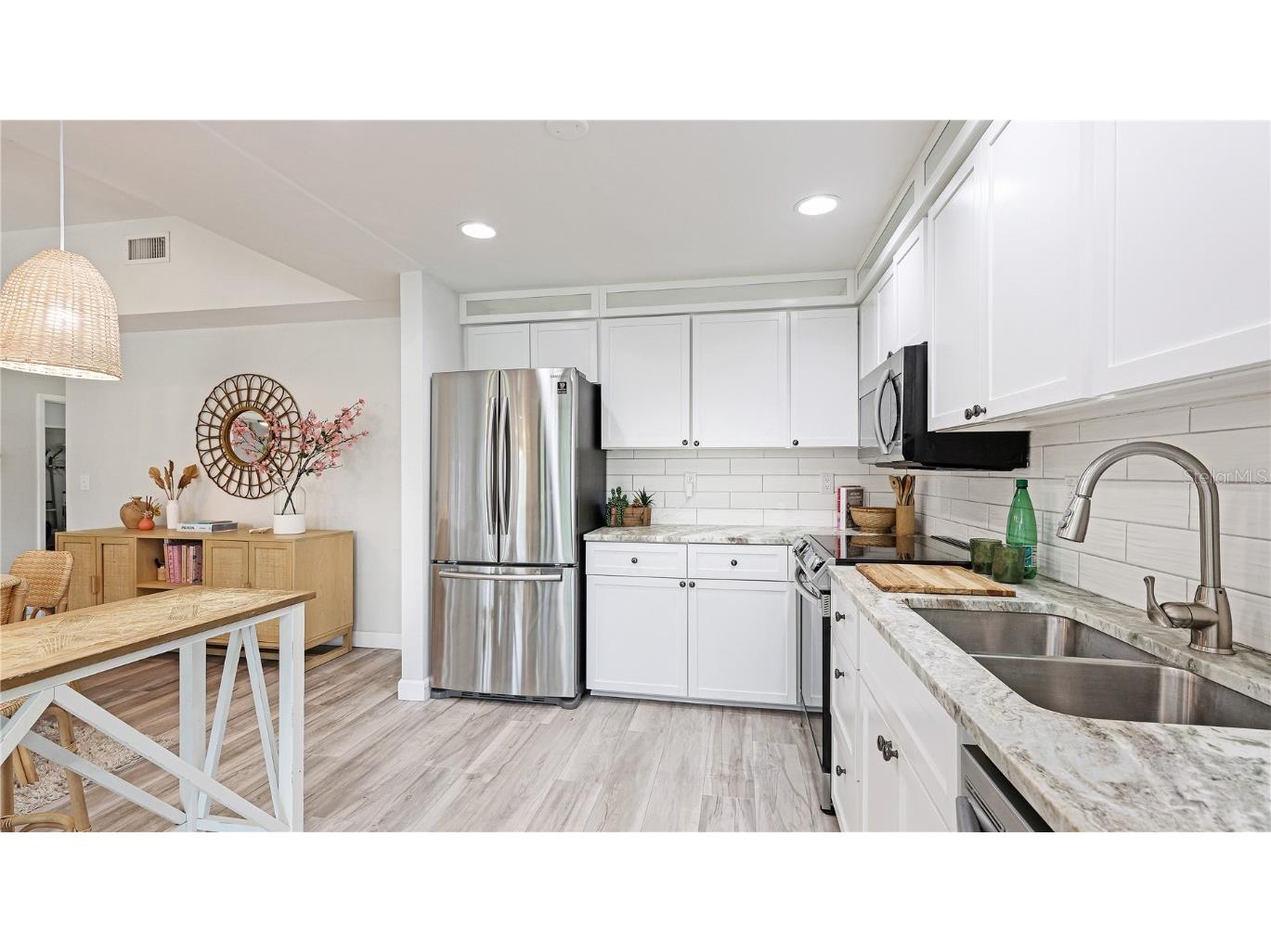 2383 Lakeside Mews #D3 Sarasota FL 34235 A4655461 image11