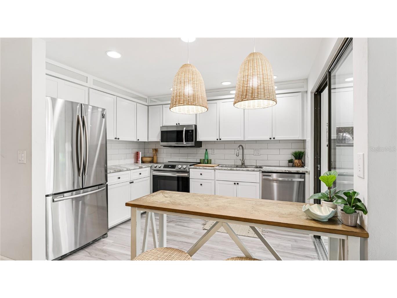 2383 Lakeside Mews #D3 Sarasota FL 34235 A4655461 image9