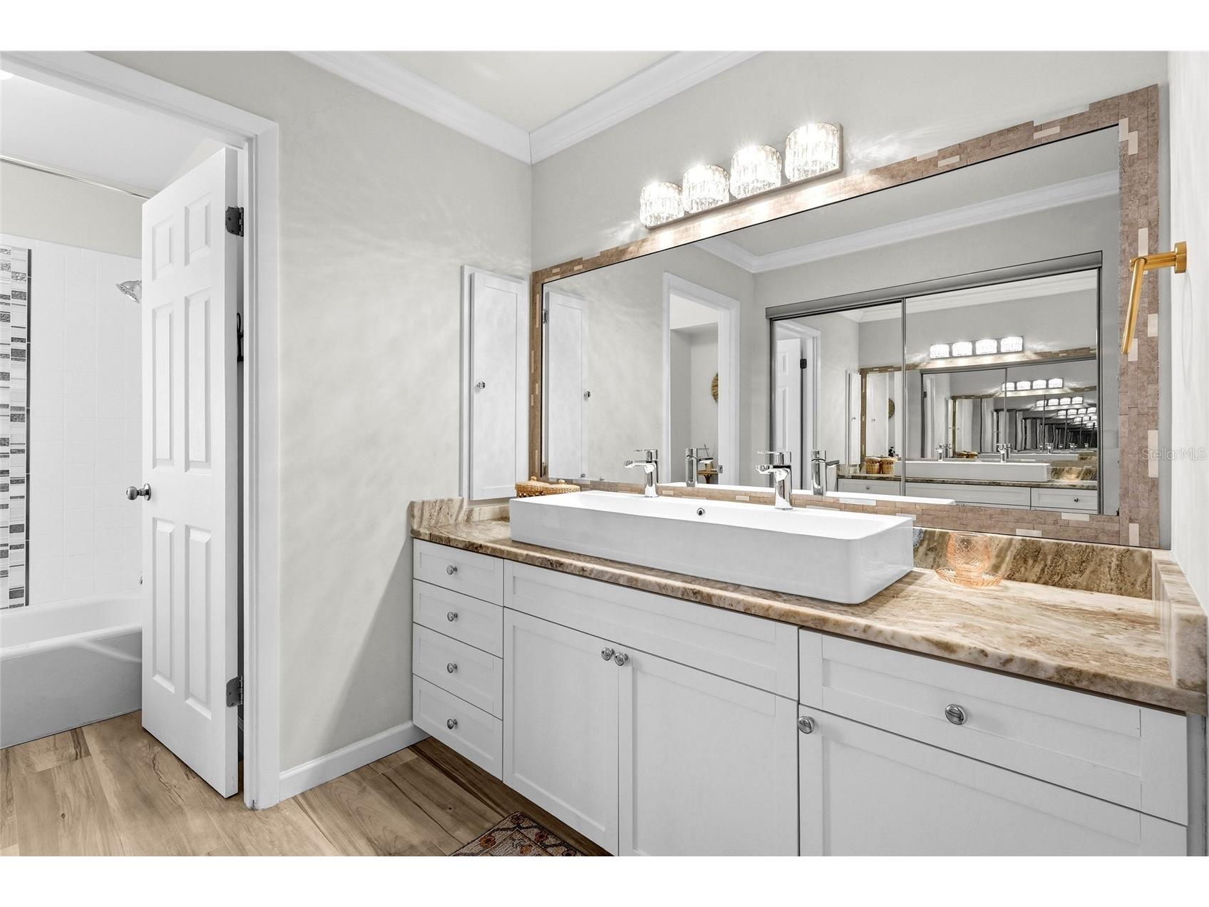 2383 Lakeside Mews #D3 Sarasota FL 34235 A4693236 image11