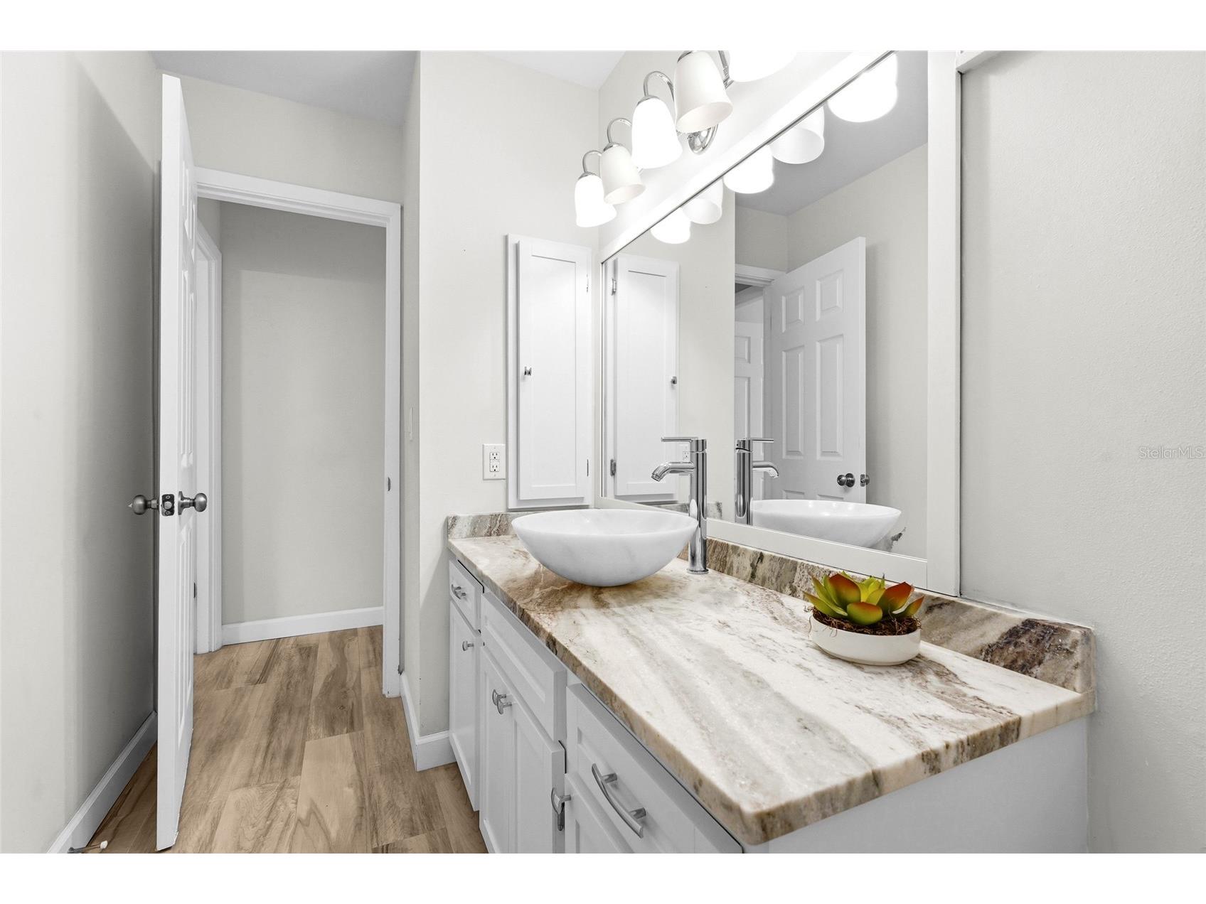 2383 Lakeside Mews #D3 Sarasota FL 34235 A4693236 image37