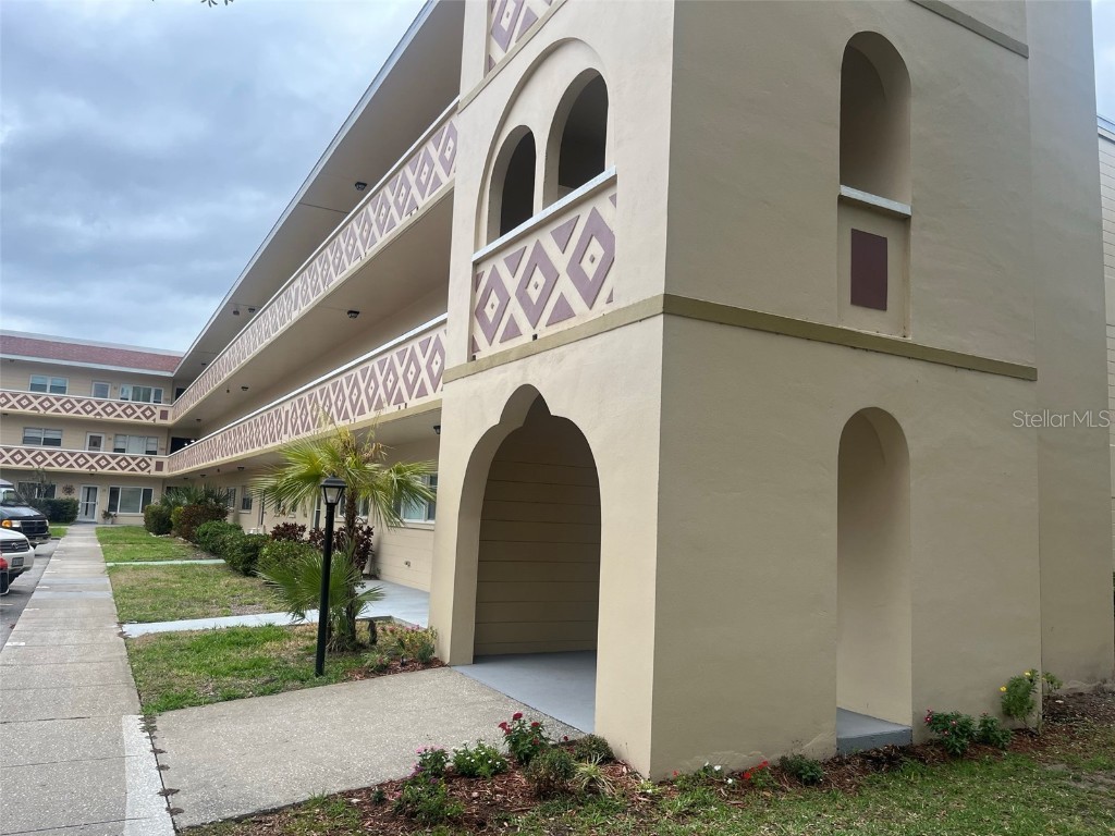 2384 Tahitian Lane #40 Clearwater FL 33763 U8198431 image1