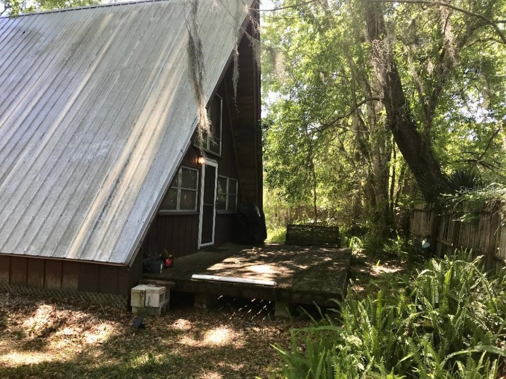 23842 Hare Lane Astor FL 32102 V4929314 image1