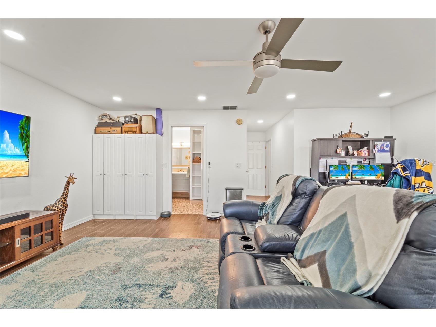 2385 Hanover Drive Dunedin FL 34698 TB8463846 image47