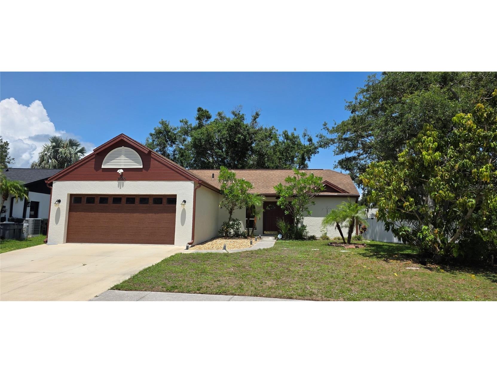 2385 Tall Oak Court Sarasota FL 34232 A4646253 image1