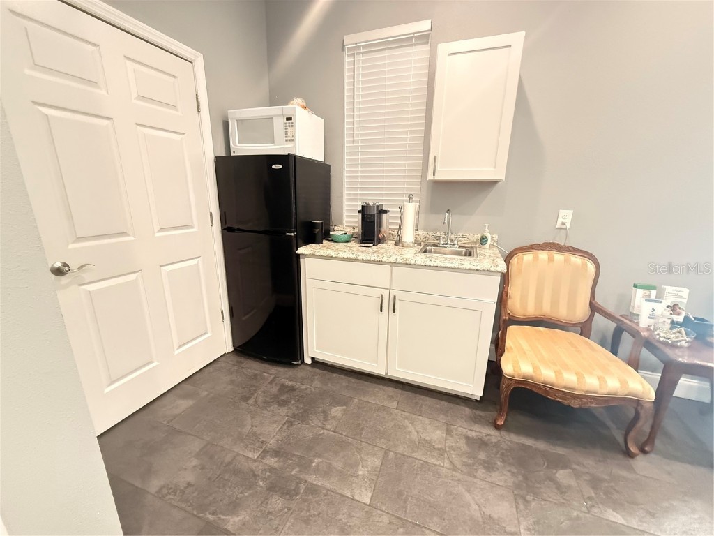 2385 Tampa Road Palm Harbor FL 34683 TB8422052 image11