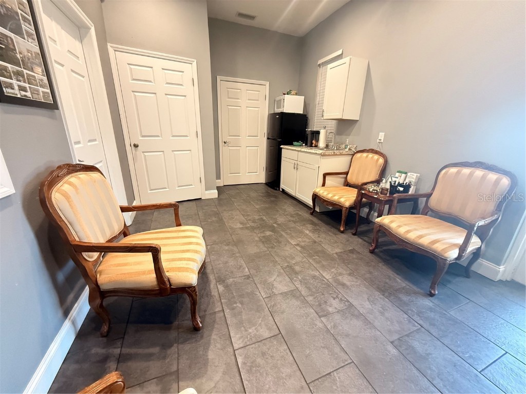 2385 Tampa Road Palm Harbor FL 34683 TB8422052 image9