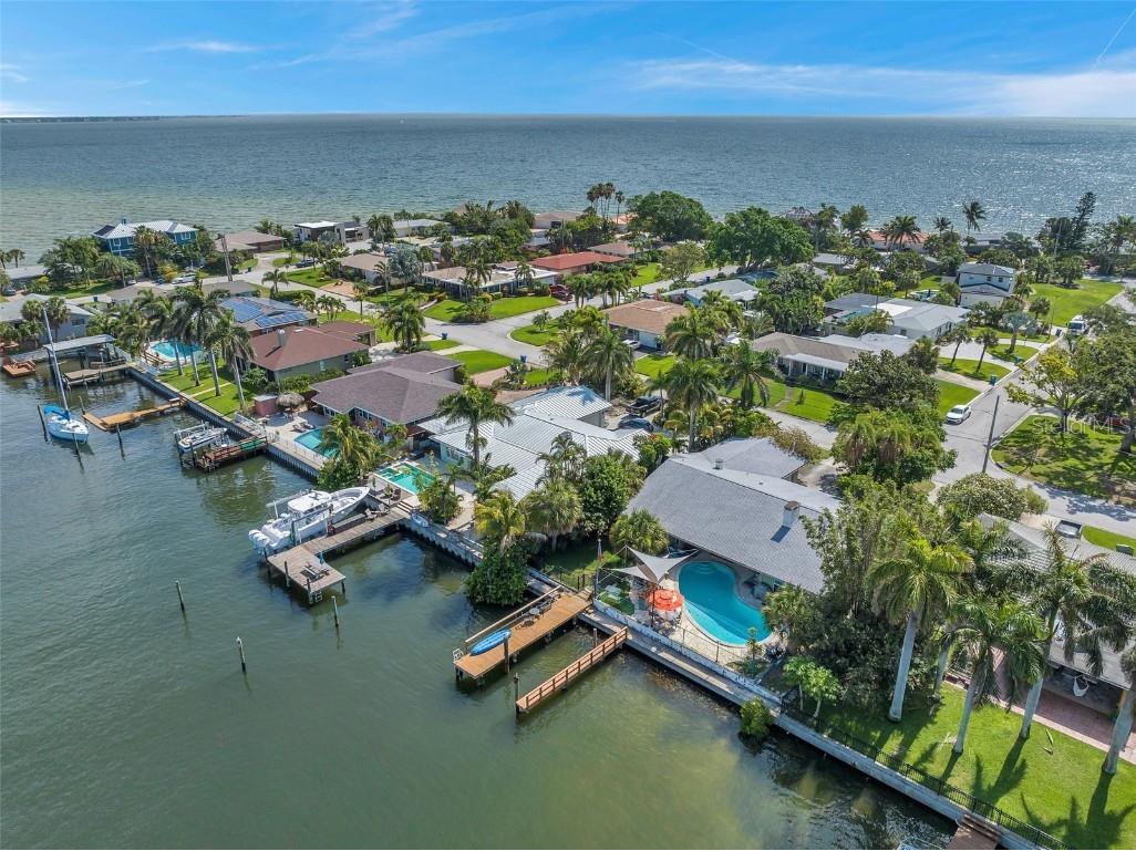 2385 W Bay Isle Drive SE Saint Petersburg FL 33705 U8203282 image1