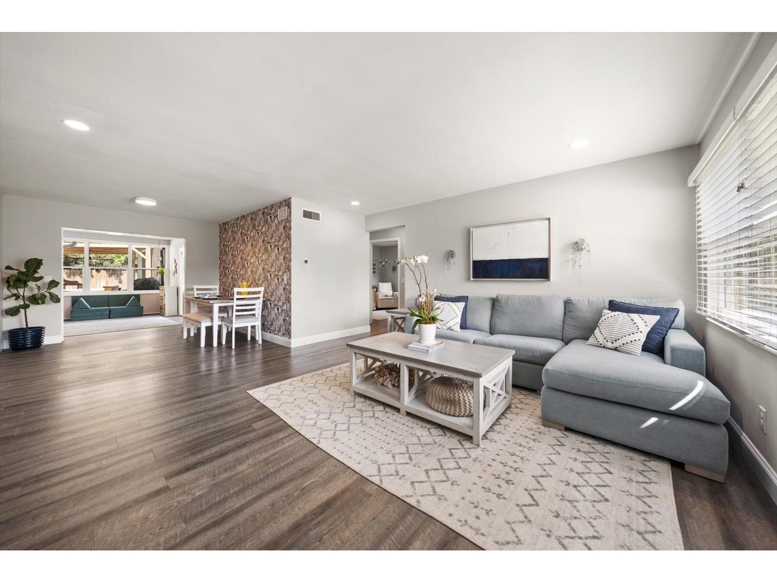 2388 Jones Drive Dunedin FL 34698 TB8496701 image7