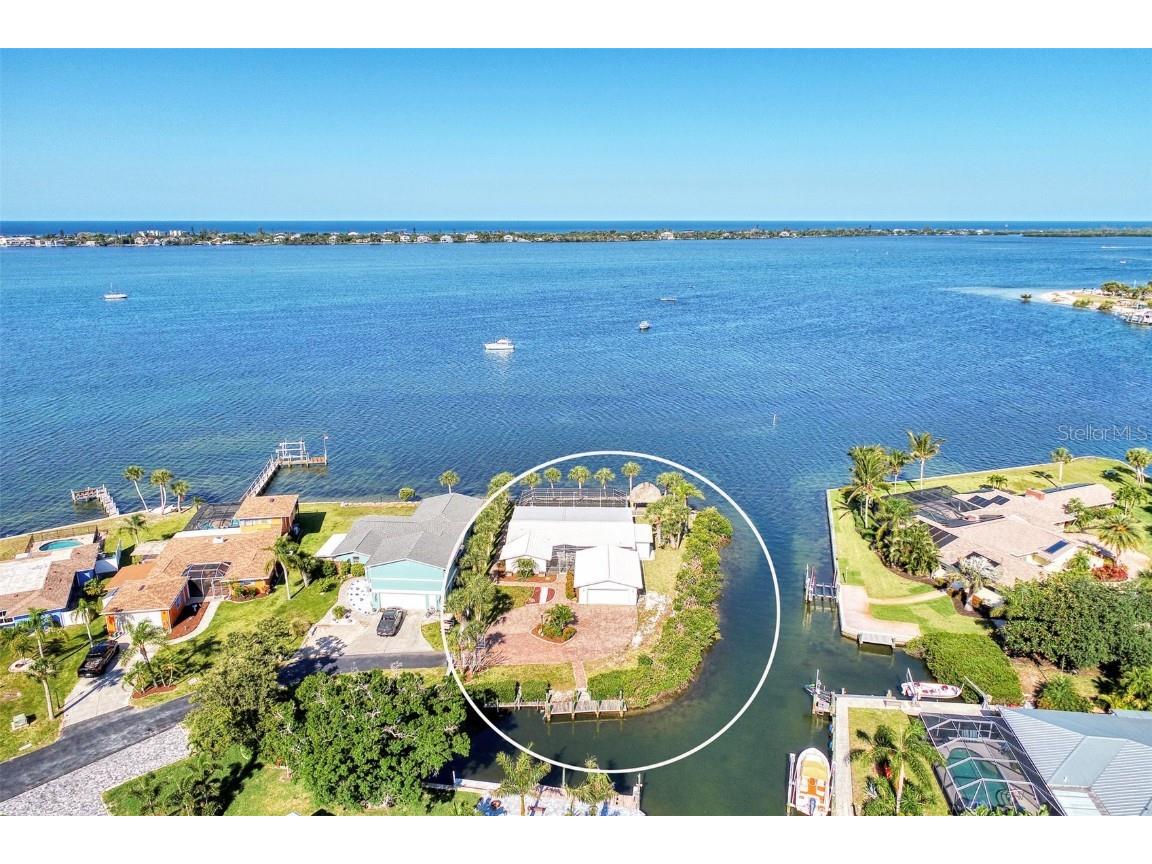 239 Bahia Vista Drive Englewood FL 34223 - LEMON BAY D6136259 image1