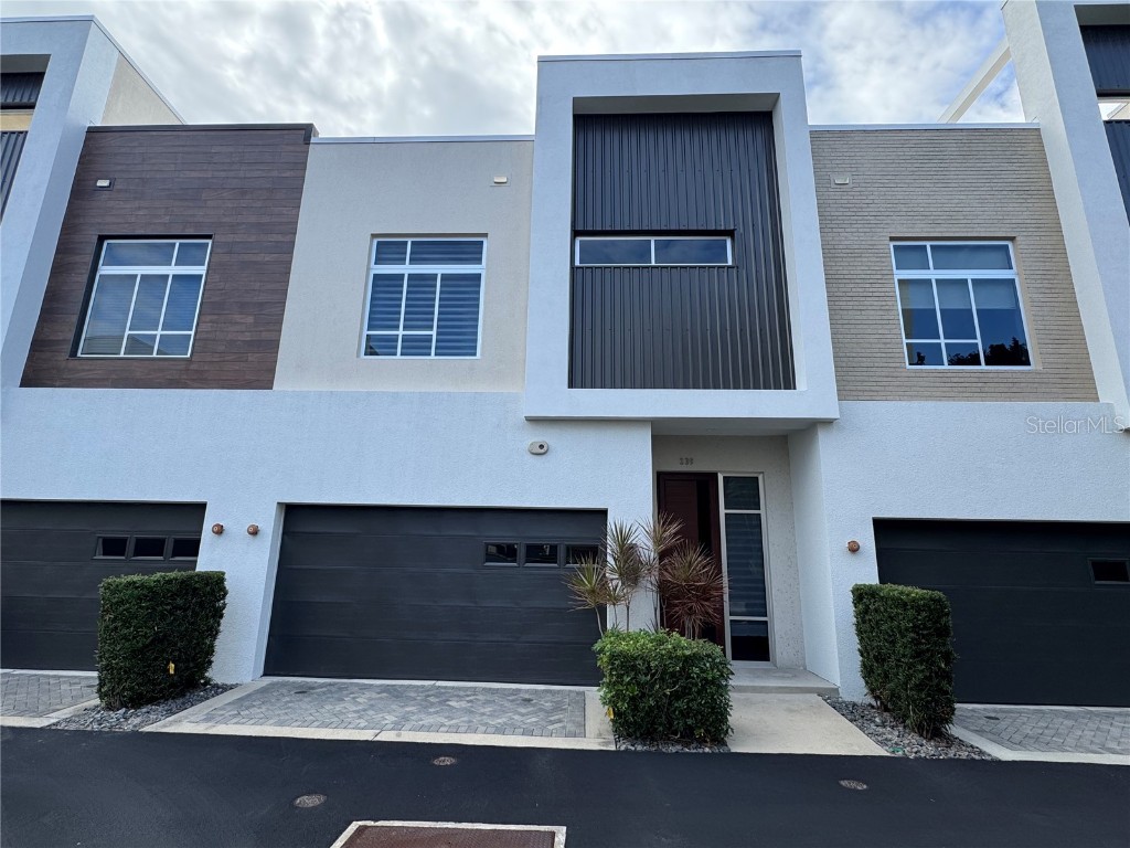 239 Cosmopolitan Court Sarasota FL 34236 N6141886 image1