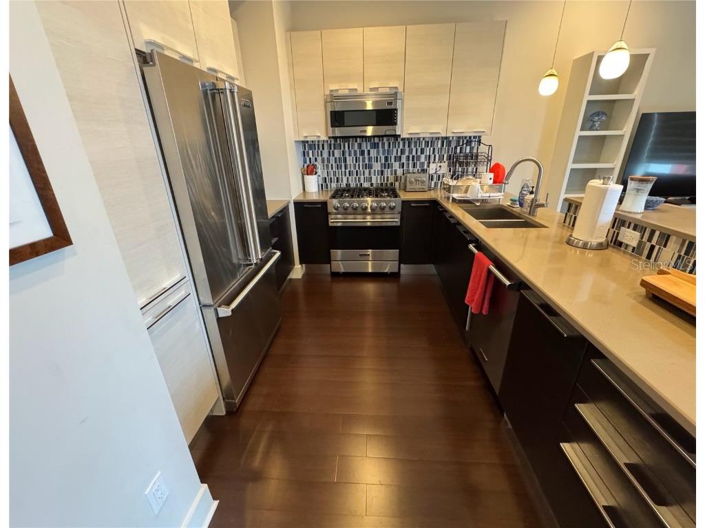 239 Cosmopolitan Court Sarasota FL 34236 N6141886 image8