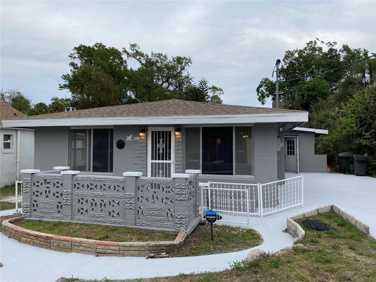 239 Desoto Street Daytona Beach FL 32114 V4948189 image2