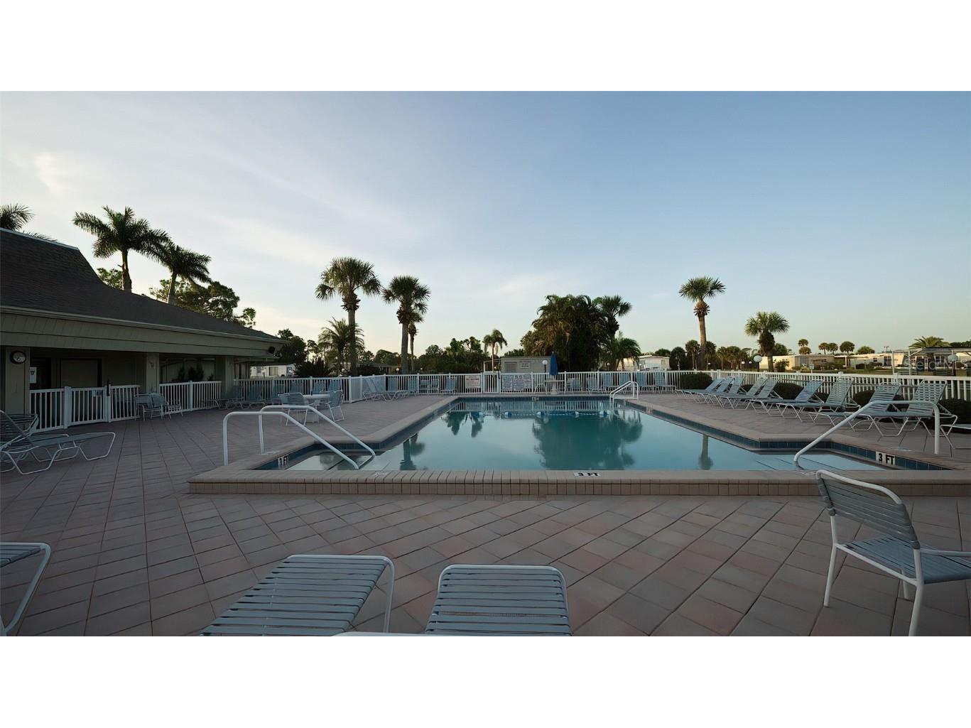 239 Estrada North Port FL 34287 T3499184 image12