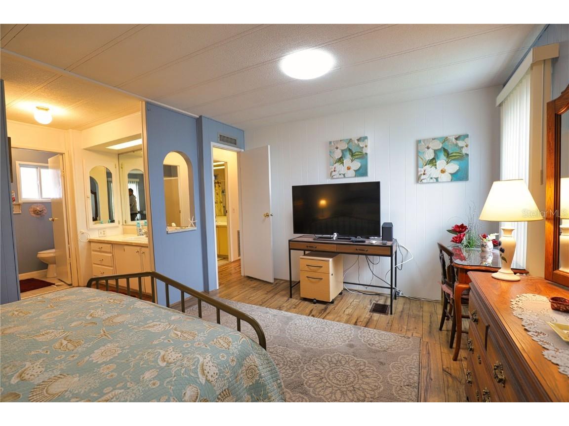 239 La Rosas North Port FL 34287 TB8337107 image38