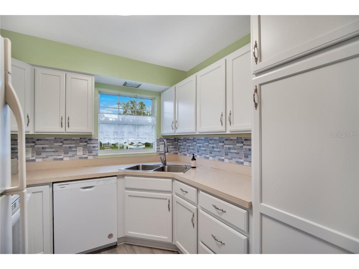 239 N Hill Avenue #110 Deland FL 32724 O6342490 image8