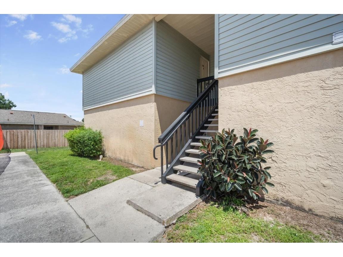 239 Red Maple Place Brandon FL 33510 TB8418940 image1