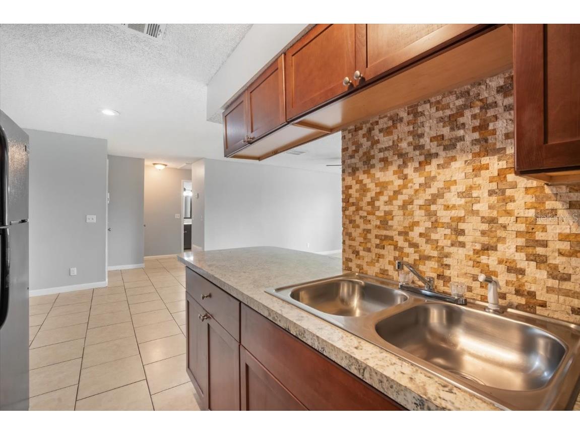 239 Red Maple Place Brandon FL 33510 TB8418940 image9