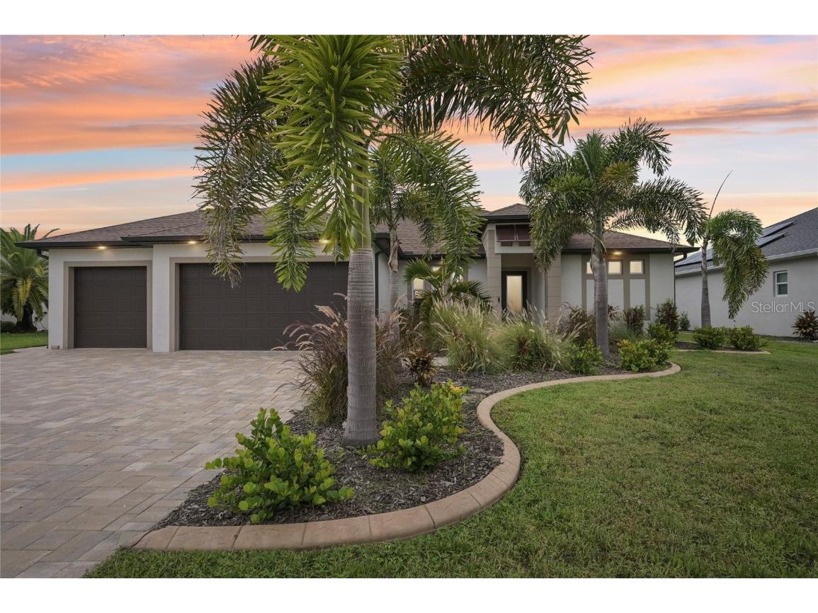 239 Rotonda Boulevard N Rotonda West FL 33947 D6143567 image1