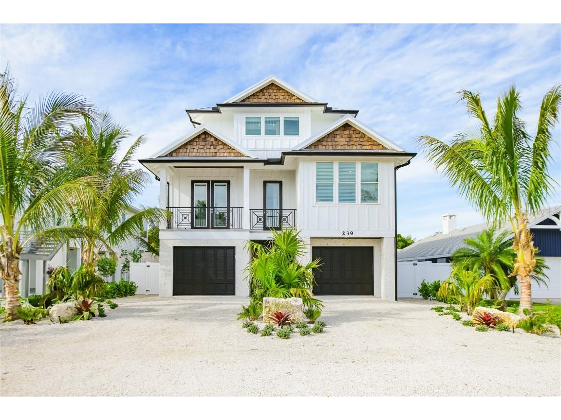 239 S Harbor Drive Holmes Beach FL 34217 A4548705 image1