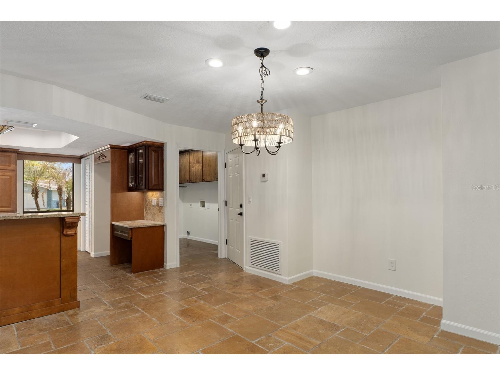 239 SE Paradise Point Road Crystal River FL 34429 OM719146 image11