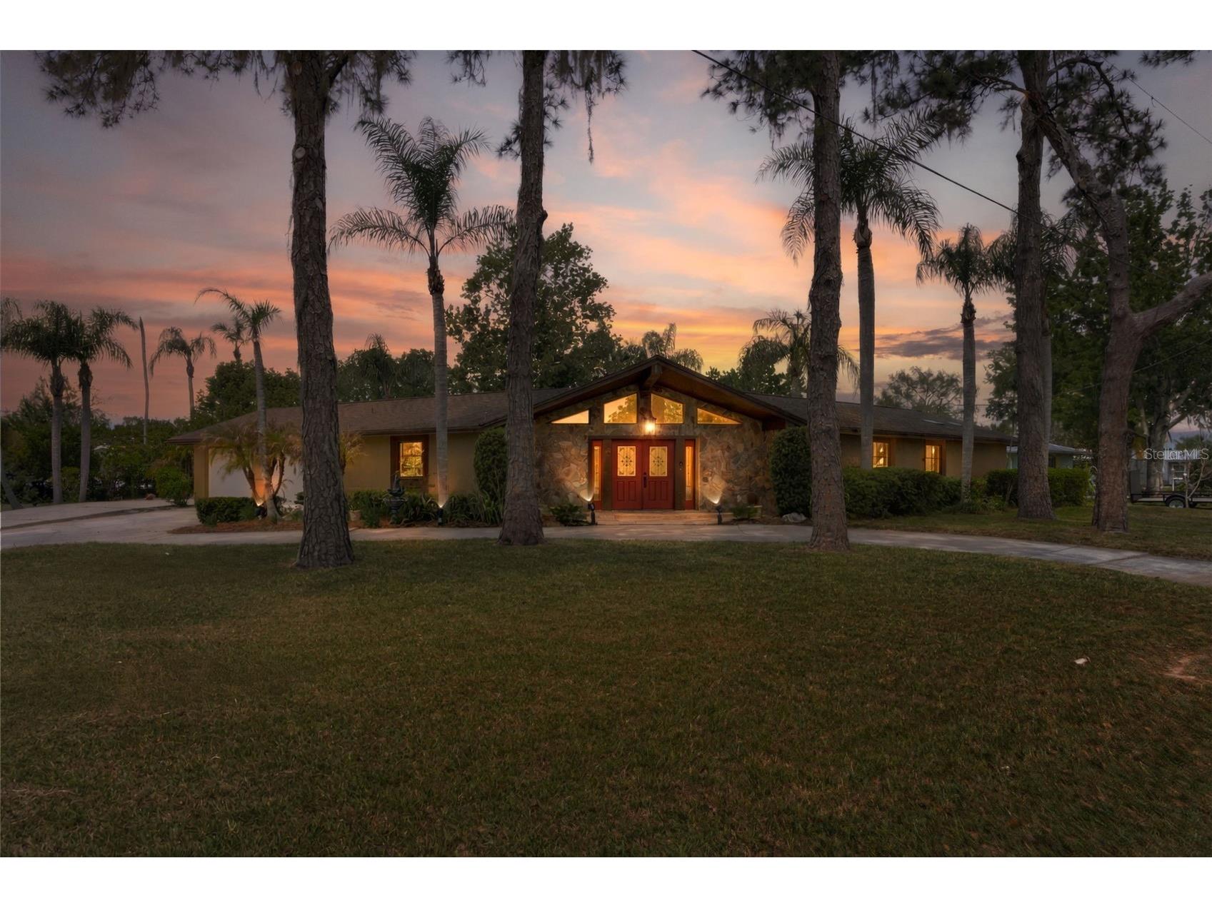239 SE Paradise Point Road Crystal River FL 34429 OM719146 image3