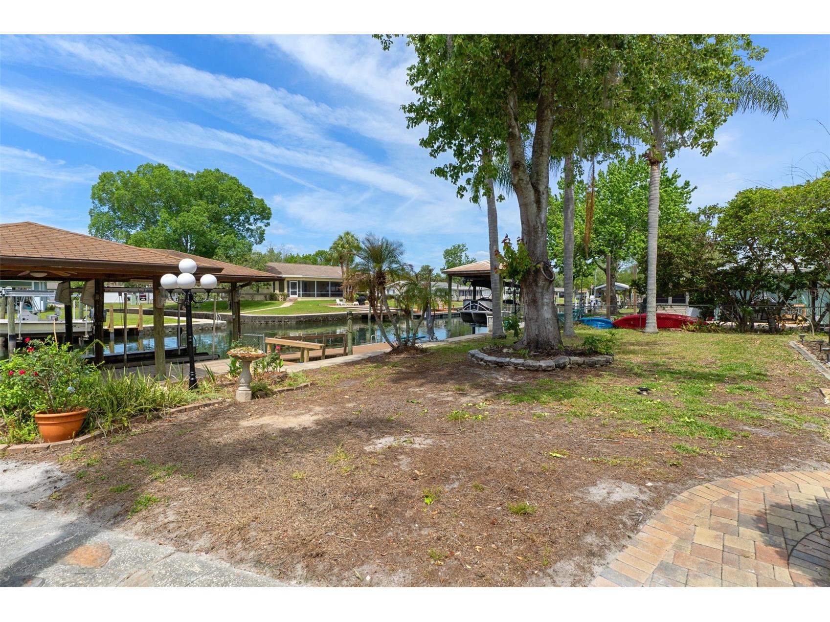 239 SE Paradise Point Road Crystal River FL 34429 OM719146 image37