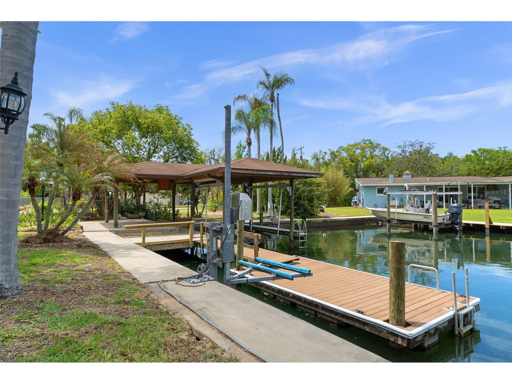 239 SE Paradise Point Road Crystal River FL 34429 OM719146 image42