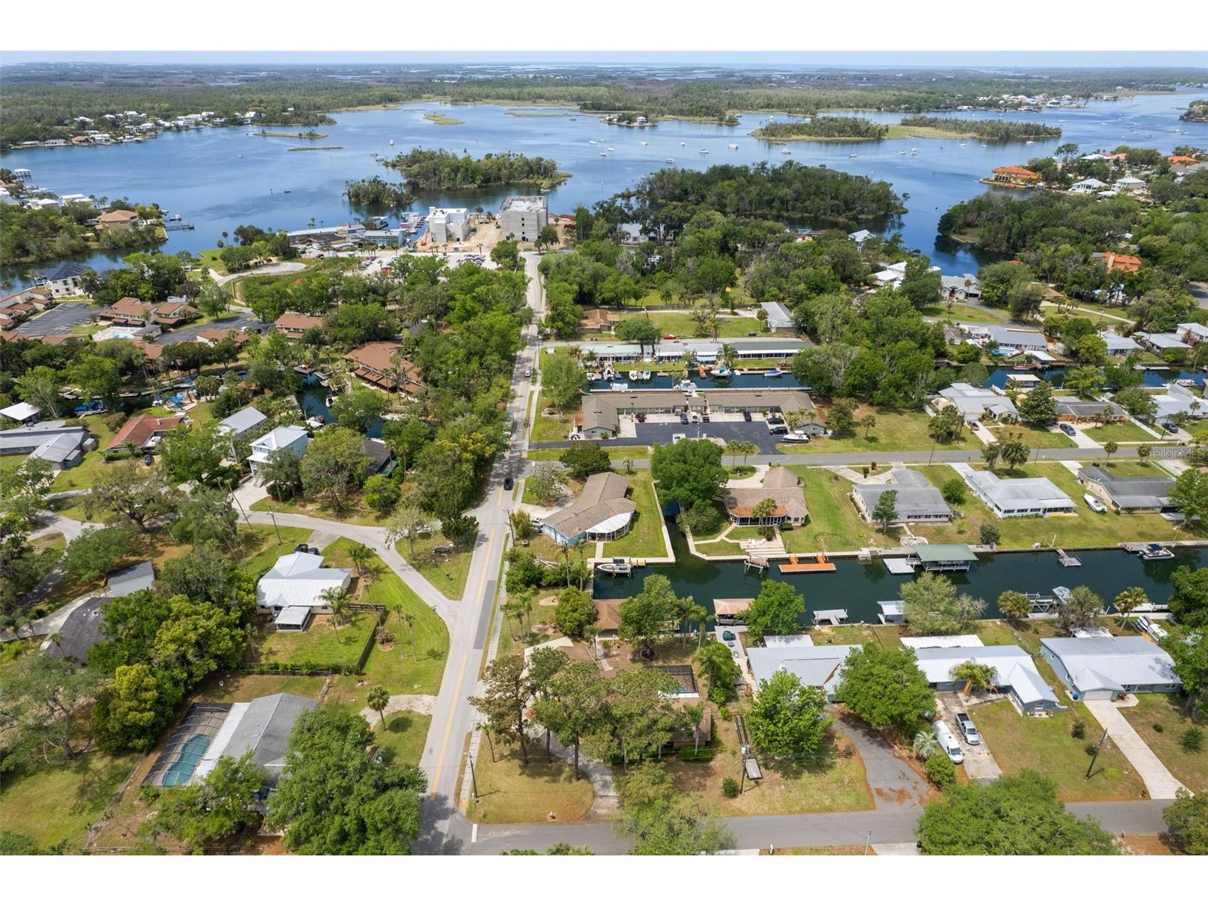 239 SE Paradise Point Road Crystal River FL 34429 OM719146 image44