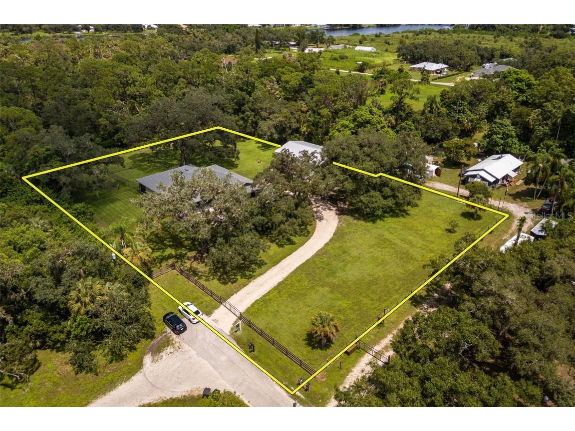 2391 Lippincott Road Alva FL 33920 A4663444 image1